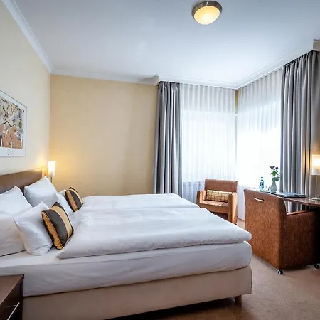 Insel - Superior 3* Bonn