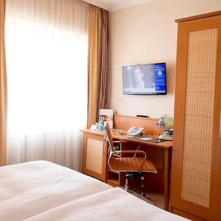 Insel Hotell 4*