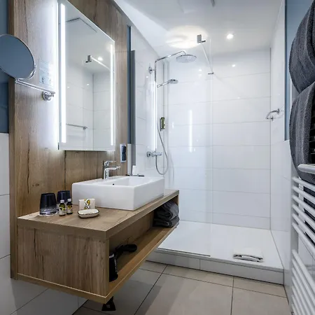 Insel Hotell 4*